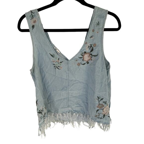 American Eagle light wash chambray boho embroidered fringe crop top size large - Picture 2 of 7